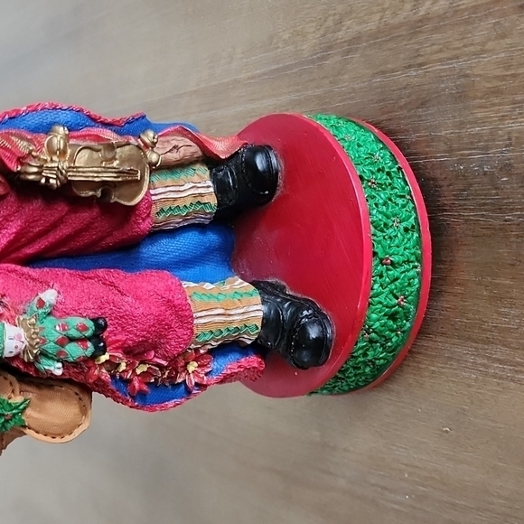 Designed And Sculpted By Jaimy Santa’s Music Box - Picture 6 of 10